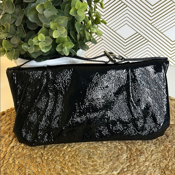 Hobo black leather distressed clutch/wallet - Picture 15 of 15